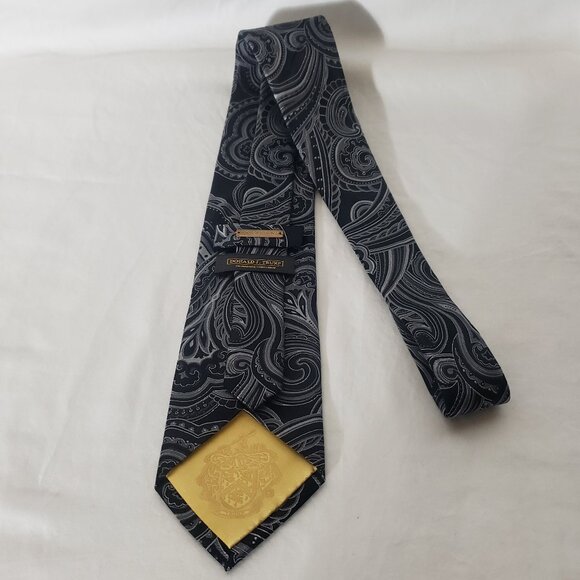 Donald Trump Signature Collection 100% Silk Necktie - Black Gray Paisley - 3 1/2 - Picture 3 of 5